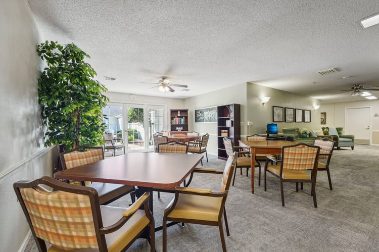 29-web-or-mls-W Hefner Rd-018