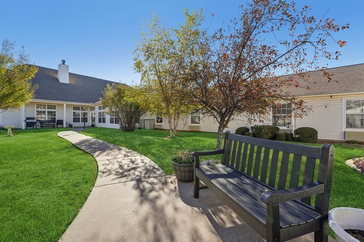 7-web-or-mls-W Hefner Rd-028 (2)