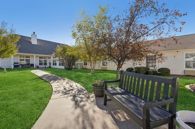 7-web-or-mls-W Hefner Rd-028 (2)
