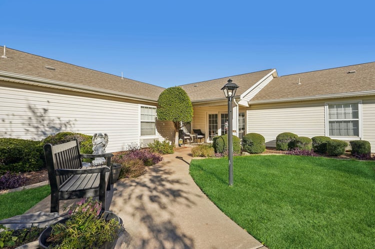 8-web-or-mls-W Hefner Rd-029 (2)
